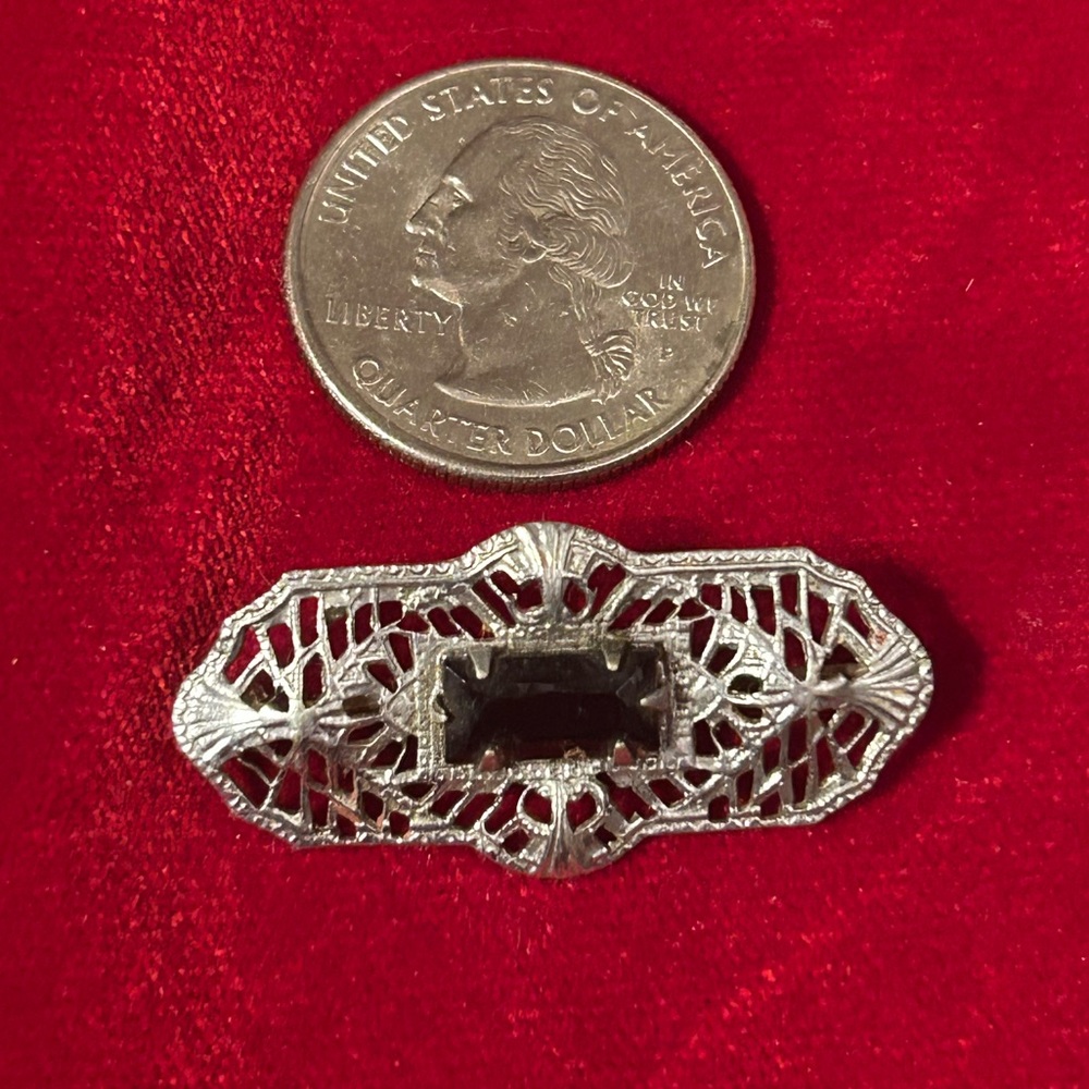 Elegant Vintage Silver Filigree Brooch
